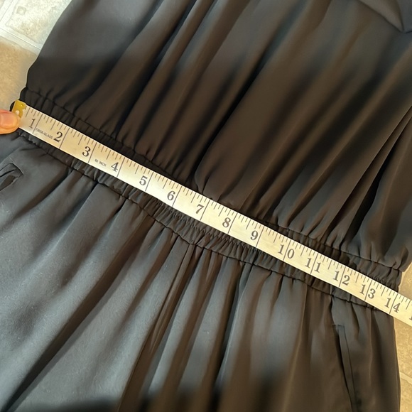 BCBG MaxAzria Sleeveless Pintuck Wide Leg Jumpsuit w/ Layered Top Sz M Black - Picture 17 of 17